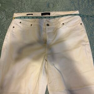 Talbots Women's white cropped Jeans bin3
